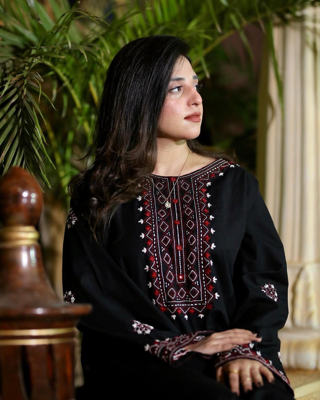 Black Luxe Emb 2pc - Jugnoo Bazaar